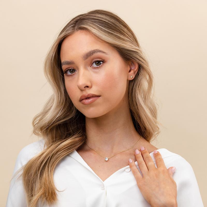 Dainty Solitaire Pendant Necklace